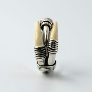 Anello ARTIGLIO BIANCO